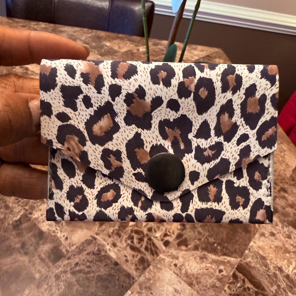 Kaabao RFID Blocking Credit Card Holder & Leopard Print Card Holder and Key Fob - Picture 10 of 13